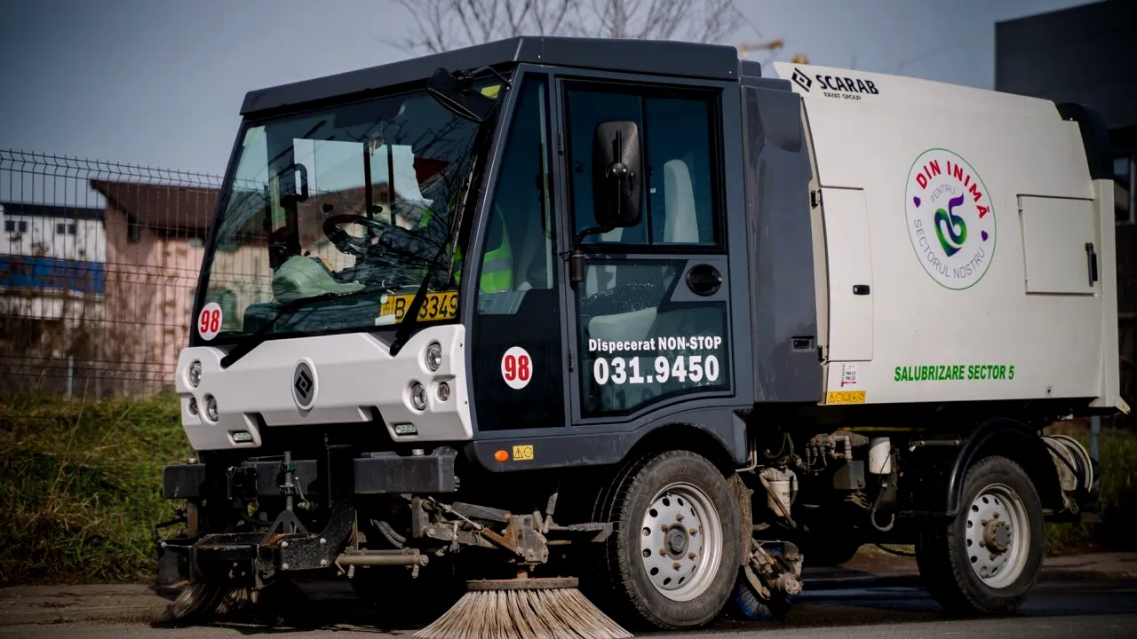 Echipele SALUBRIZARE 5 intervin zilnic pe toate arterele din sector, pentru ca zona să rămână curată și sigură (P)