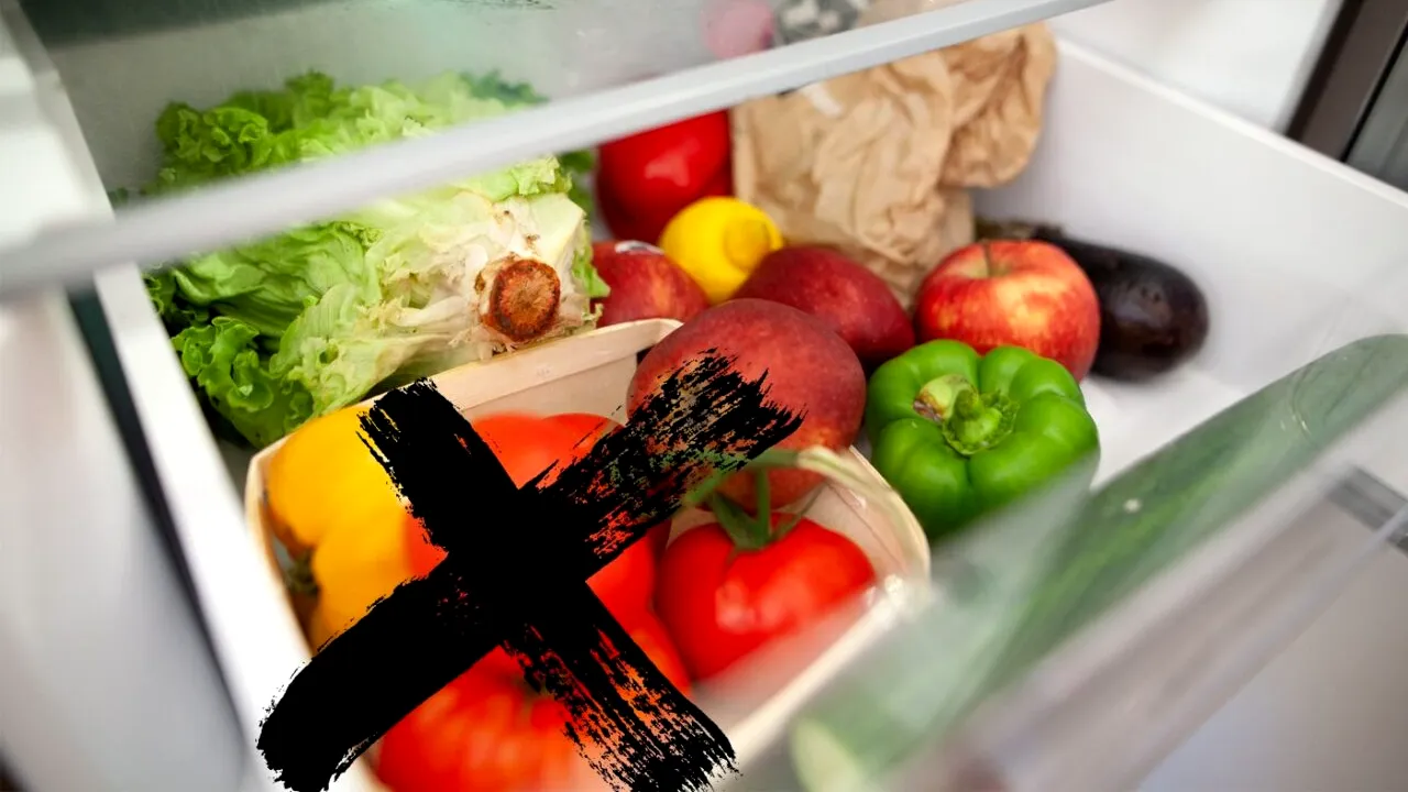 Puțini români știu acest lucru! Acestea sunt cele 8 legume pe care nu trebuie să le ții în frigider