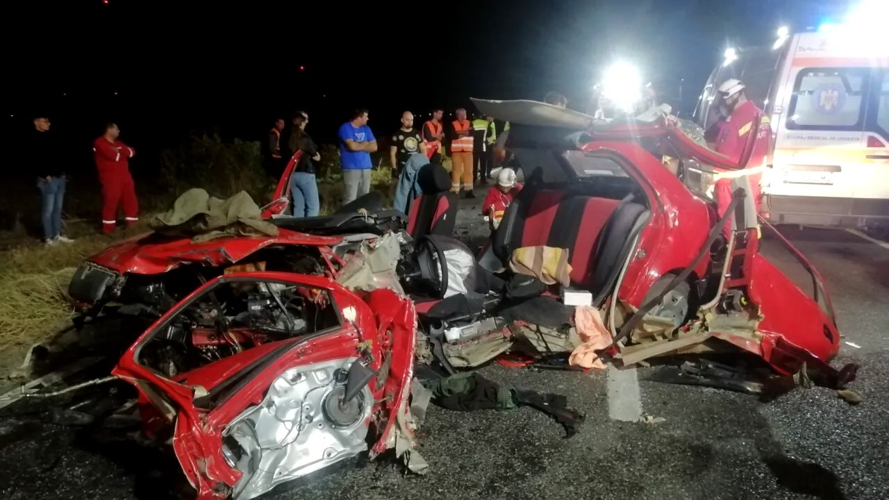 Carambol în județul Constanța, soldat cu un MORT și cinci răniți. În accident au fost implicate două autoturisme și o autoutilitară