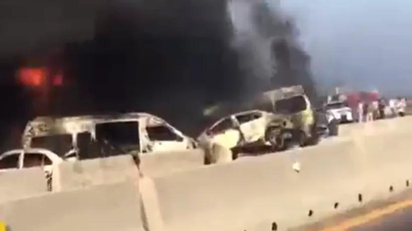 VIDEO: Cel puțin 32 de morți și 60 de răniți într-un grav accident pe o autostradă din Egipt