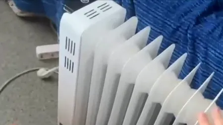 Studenții de la Politehnică se plâng de frig în cămine și recurg la soluții INTRZISE pentru a se încălzi: „E instalaţia cam proastă şi nu duce”