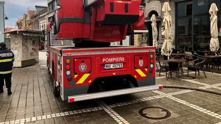 DESCOPERIRE MACABRĂ. Femeie găsită carbonizată în casă la Brașov. Apartamentul din Piața Sfatului a ars ca o torță