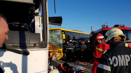 Accident foarte grav în această dimineață. Autoritățile sunt în alertă, 12 persoane au ajuns la spital, trei în stare gravă