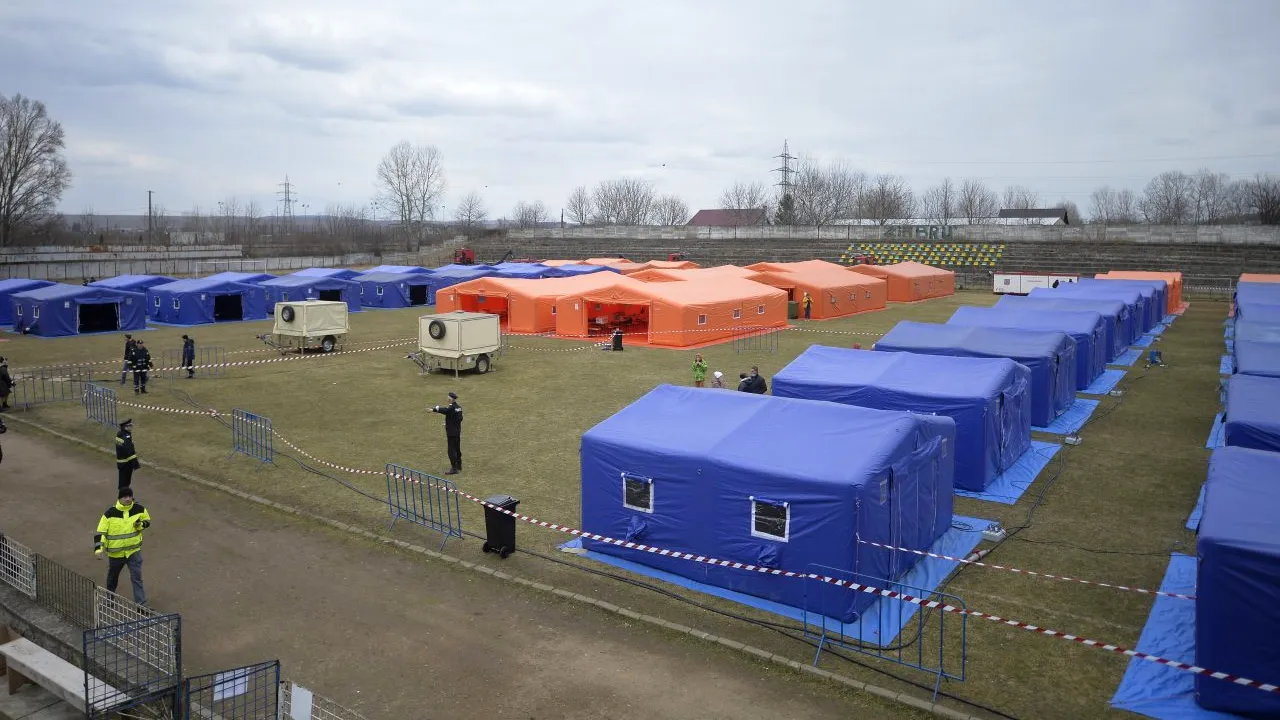 România se așteaptă la un nou val de refugiați, odată cu venirea iernii. Raed Arafat: „Au fost aduse corturi cu încălzire”