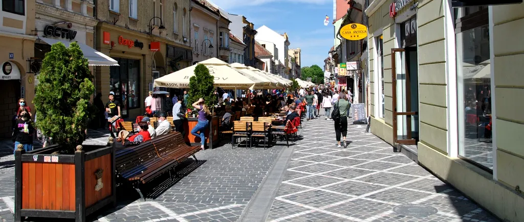 Centrul Istoric al Brașovului ar putea fi ÎNCHIS mașinilor, în weekend. Cel puțin, asta prevede un proiect pus în dezbatere publică