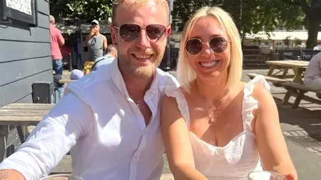 Bărbatul din imagine s-a cuplat pe Facebook cu o refugiată din Ucraina. Ireal ce s-a întâmplat după două luni, când s-au văzut pentru prima dată