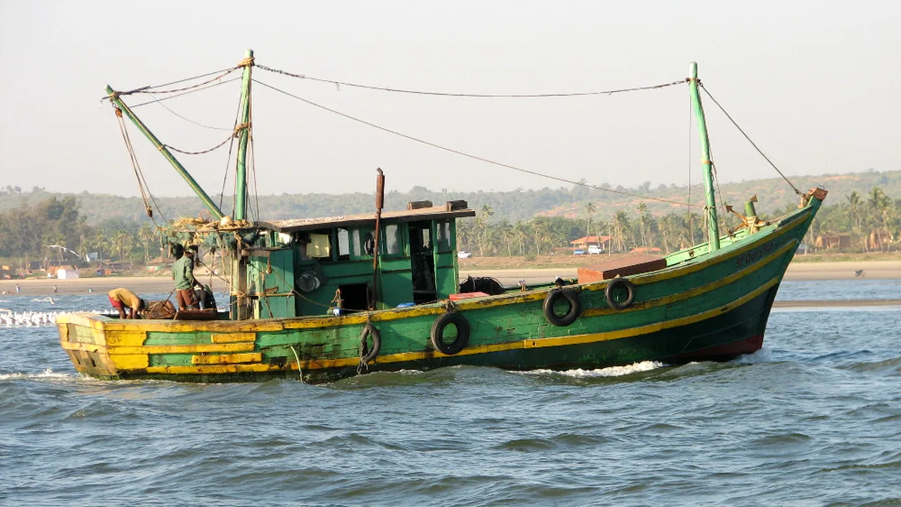 18 morți, în urma scufundării unui vas supraaglomerat în India