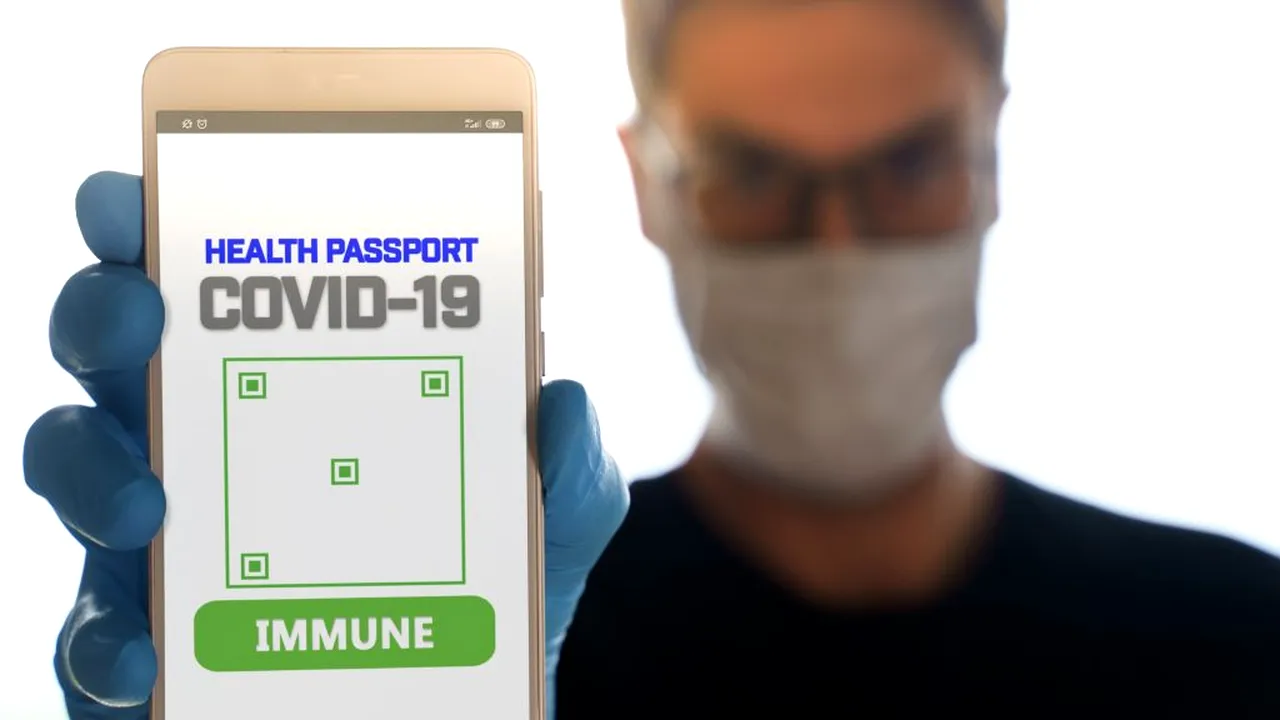 Unele companii aeriene ar putea limita accesul la bordul aeronavelor: Doar călătorii care s-au vaccinat anti-COVID-19 ar avea voie să se îmbarce