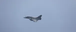 <span style='background-color: #2c4082; color: #fff; ' class='highlight text-uppercase'>VIDEO</span> Două avioane de vânătoare au intrat în COLIZIUNE și s-au prăbușit, în Franța /Doi piloți sunt dați dispăruți