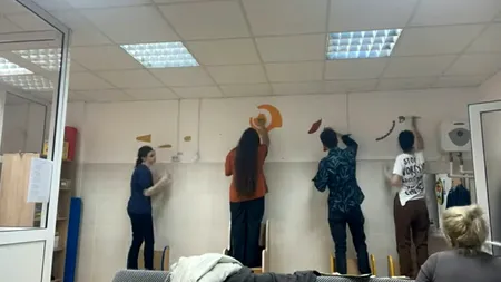 FOTO: Gest emoționant. Elevii Liceului de Arte din Târgoviște au pictat camere de TERAPIE pentru copiii cu autism și Sindrom Down
