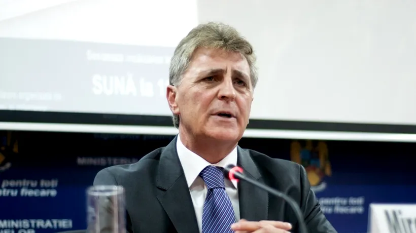 ALEGERI PARLAMENTARE 2012. Ministrul de Interne Mircea Dușa a votat la Toplița