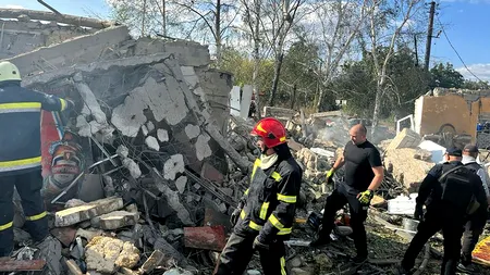 Zeci de morți în nord-estul Ucrainei, în urma unui atac atribuit Rusiei