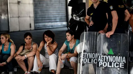 Troika se reîntoarce la Atena pentru a 
