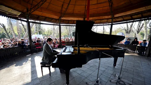 Turneul Pianul călător ajunge în Parcurile Herăstrău și Cișmigiu. Două concerte gratuite, în aer liber
