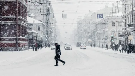 Avertismentul MAI pentru populație în timpul codului galben de viscol și ninsori. Ce măsuri au luat autoritățile