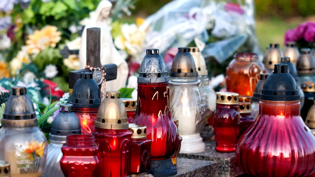 Familia criminalului din Argeș, condusă pe ultimul drum. 