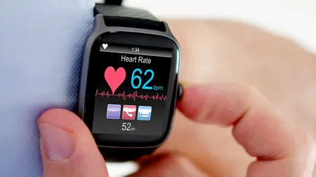 Ceasul care îți poate salva viața. Smartwatch, combinat cu inteligența artificială, poate descoperi afecțiuni cardiace ascunse