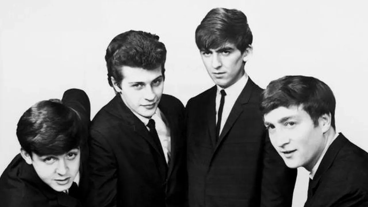 Contractul care a lansat cariera The Beatles a fost scos la licitație. Ce sumă speră organizatorii să obțină