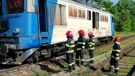 La un pas de tragedie în județul Iași! O locomotivă a luat foc: 200 de pasageri au reușit să se evacueze în siguranță