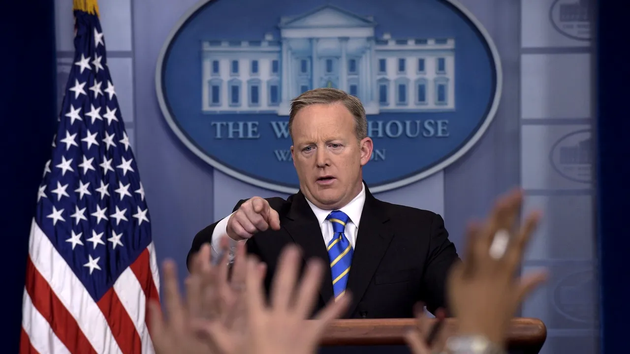 Scandal uriaș la Washington: CNN și New York Times, interzise la Casa Albă de Administrația Trump