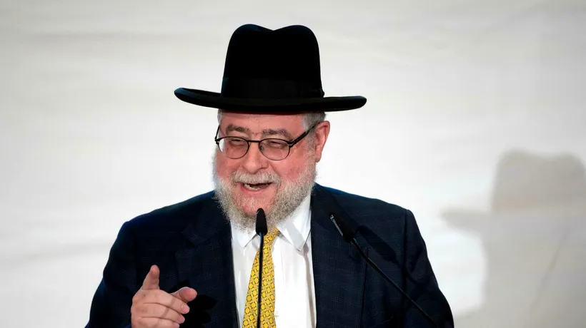 Rabinul-şef al Moscovei, aflat în exil, îi îndeamnă pe evreii din Rusia să plece din această ţară cât încă mai pot. Care este motivul