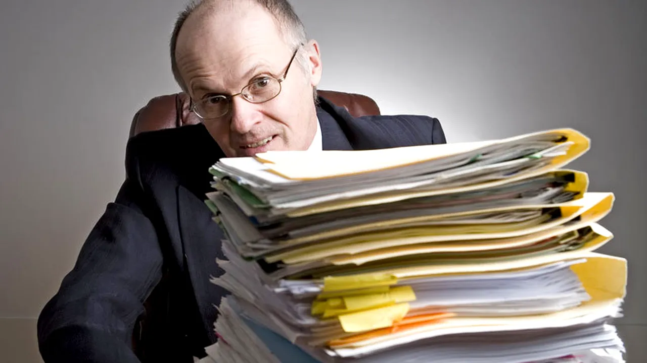 Executivul va renunța la asumarea răspunderii pe măsura pensionării anticipate a magistraților