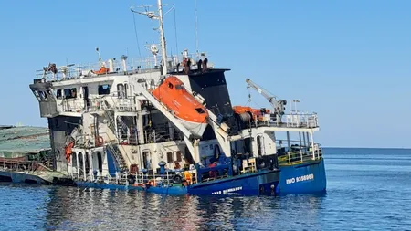 11 marinari au ajuns la spital, după ce o navă a fost lovită de drone în apropierea platformei petroliere Pescăruș. Două persoane au murit
