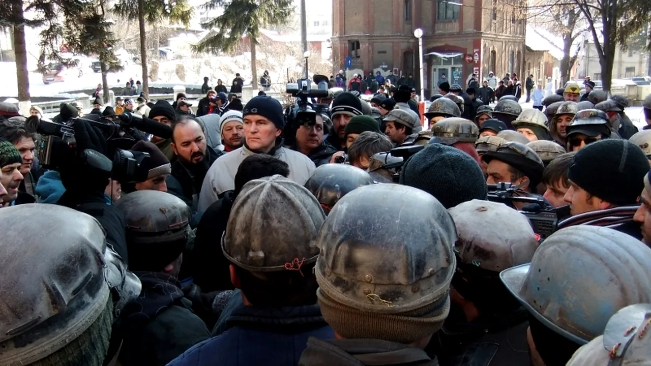 Vosganian spune că sunt sute de solicitări de redeschideri de mine, dar că nu există încă legislație