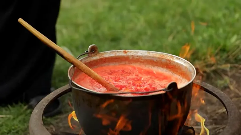 Zarzavatul la ceaun. REȚETA mănăstirească cu legume care rezistă câțiva ani, în borcane