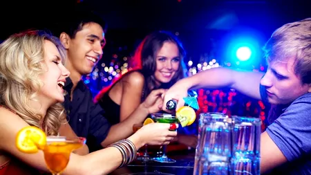 STUDIU. Legătura dintre YouTube și consumul de alcool la adolescenți