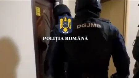 Trei persoane au fost REȚINUTE, în urma perchezițiilor din dosarul violențelor de la protestul pro-Georgescu din 9 martie