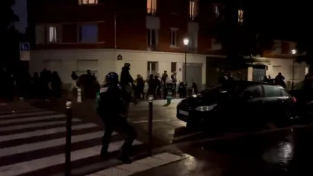Între 400.000 și 800.000 de francezi au protestat sâmbătă. Ministerul de Interne raportează aproape 1.000 de arestări. 2 oameni răniți grav