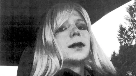 Chelsea Manning, o sursă principală WikiLeaks, închisă după ce a spus judecătorului că preferă „să moară de foame