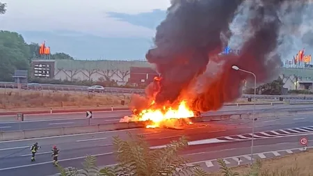 VIDEO | Un șofer român de TIR a murit într-un accident teribil, petrecut pe o șosea din Italia. Camionul pe care îl conducea s-a răsturnat și a luat foc