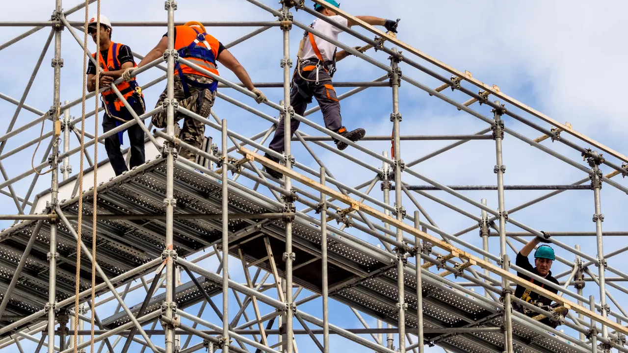 Criza acută spre care se îndreaptă România. Cum a evoluat piața muncii în cei 10 ani de la aderarea la UE