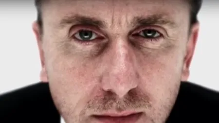 TOPUL celor mai de succes mincinoși din istorie