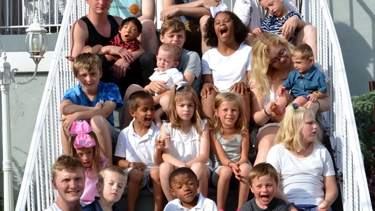 CORONAVIRUS. O femeie bolnavă de COVID-19 și-a infectat 17 dintre cei 18 copii fără să își dea seama. Cum a fost posibil