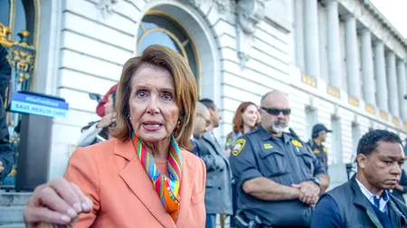 Noi detalii despre asaltul de la Capitoliu! O femeie i-ar fi furat laptopul lui Nancy Pelosi pentru a-l vinde serviciilor secrete ruse