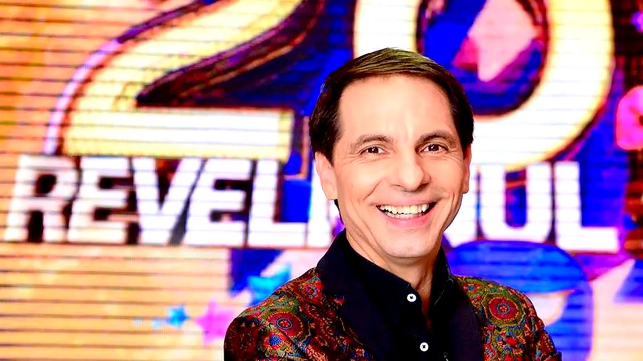 Ce face Dan Negru de fapt de Revelion, în timp ce milioane de români se uită la el? Mulți nu s-ar fi așteptat la asta....