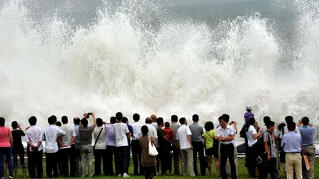 FOTO: Coreea de Sud, LOVITĂ de un taifun care a generat vânturi de 155 km/h