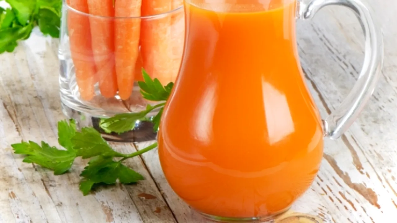 STUDIU. Sucul natural ar putea fi mai periculos decât răcoritoarele din magazine