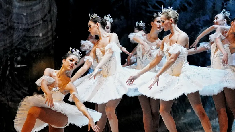 Baletul de Stat din Sankt Petersburg revine în România, în 2015, cu spectacolul Cinderella on ice: cel mai ieftin bilet, 49 de lei
