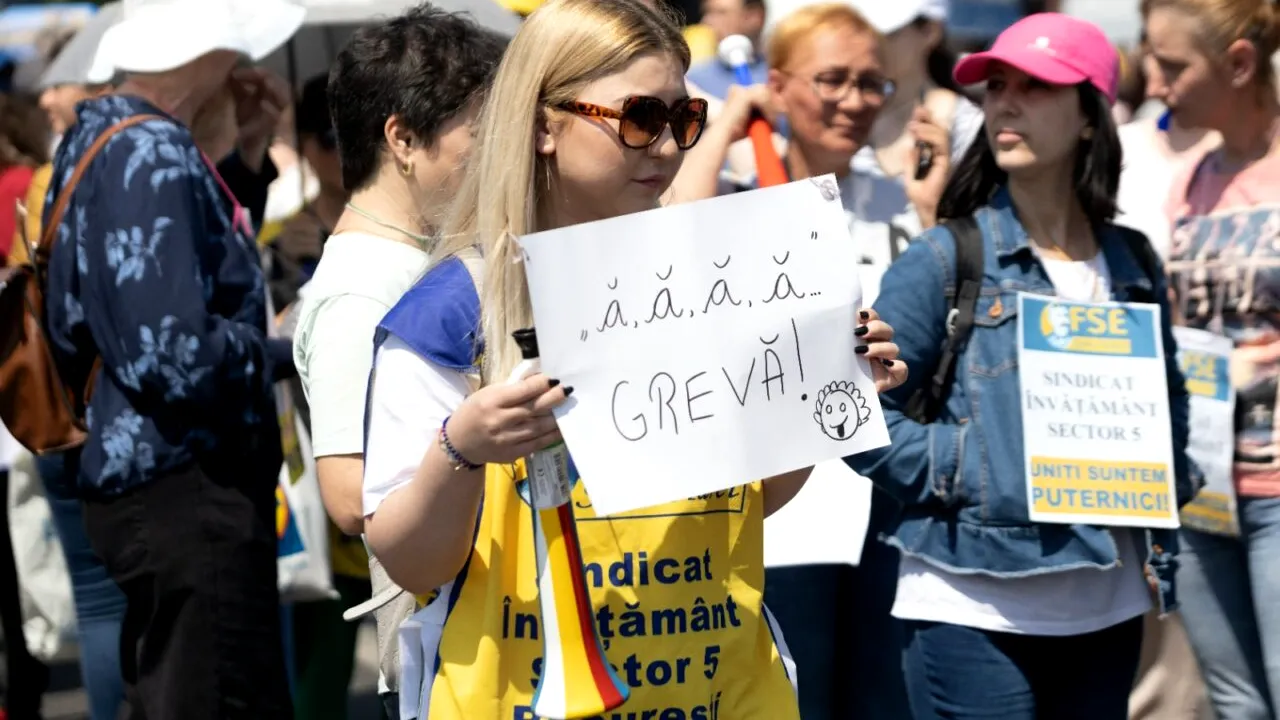 Sindicatele din Educație solicită o întâlnire cu preşedintele Iohannis, cu o zi înaintea unui nou miting de proporții în Capitală