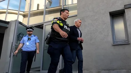 Călin Georgescu a încheiat a patra zi consecutivă la DIICOT, după alte opt ore de percheziții informatice. Ancheta continuă în dosarul în care fostul prezidențiabil este acuzat de înșelăciune