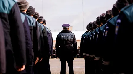 Șașe agenți, blocați în liftul din incinta Poliției Capitalei. Cabina a căzut în gol