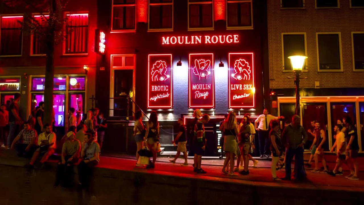 Schimbări în celebrul Cartier Roșu din Amsterdam? Ce anunță primarul orașului