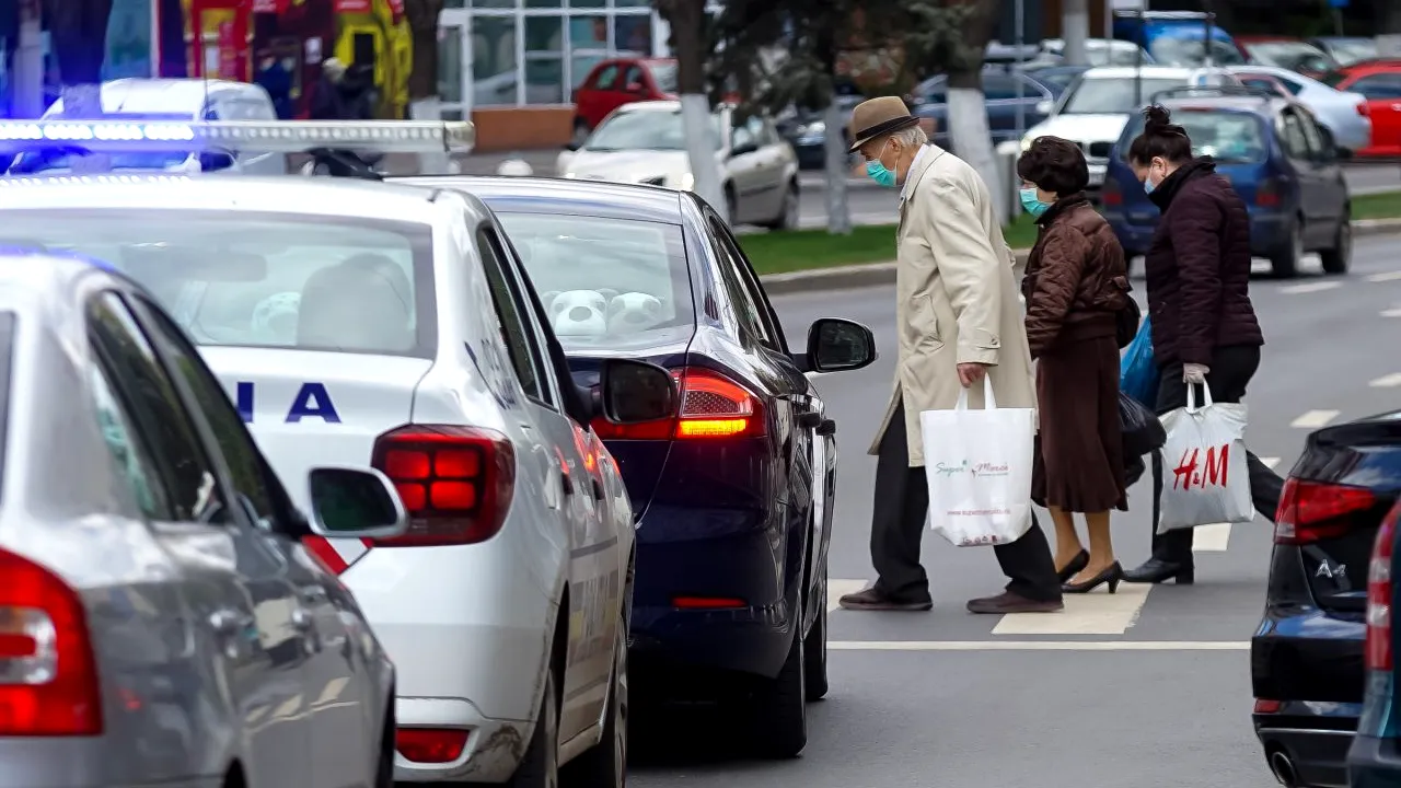 Primul caz de anulare a unei amenzi pentru lipsa măştii în aer liber, deşi motivarea CCR nu a fost încă publicată