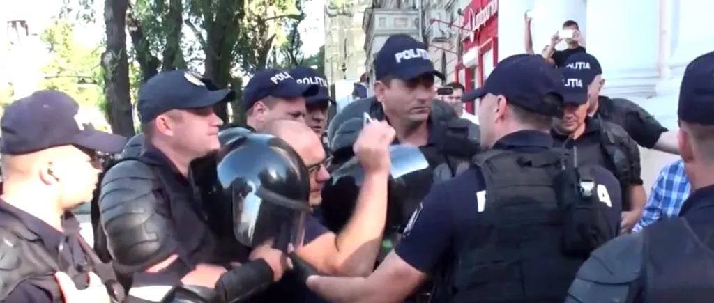 Proteste la Chișinău, la 25 de ani de la independență. Poliția a intervenit în forță