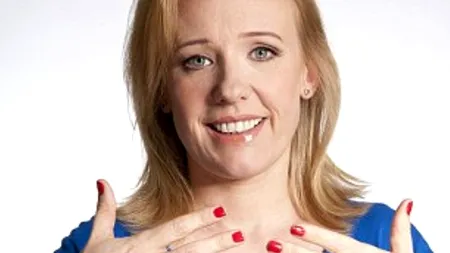 Cum arată această femeie după ce a renunțat timp de o lună la cosmetice