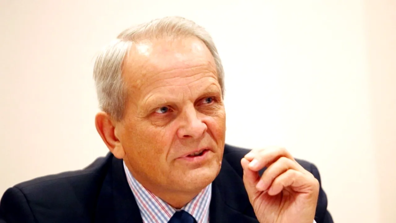 Stolojan: Cerem Guvernului să revadă tot sistemul fiscal făcut pe picior